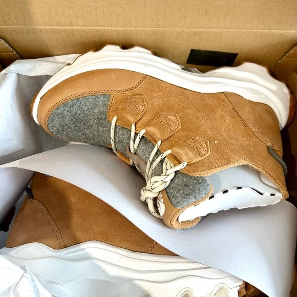 SOREL Women’s Kinetic Breakthru Caribou Waterproof Sneaker Boots, Sz 7 *NEW* - Picture 6 of 9